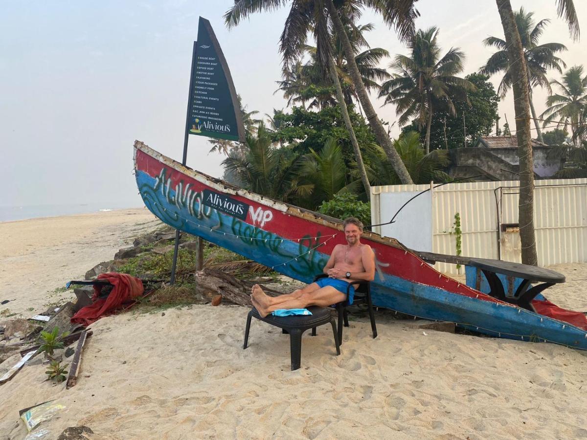 Alivious Beach Homestay Alappuzha Exterior foto